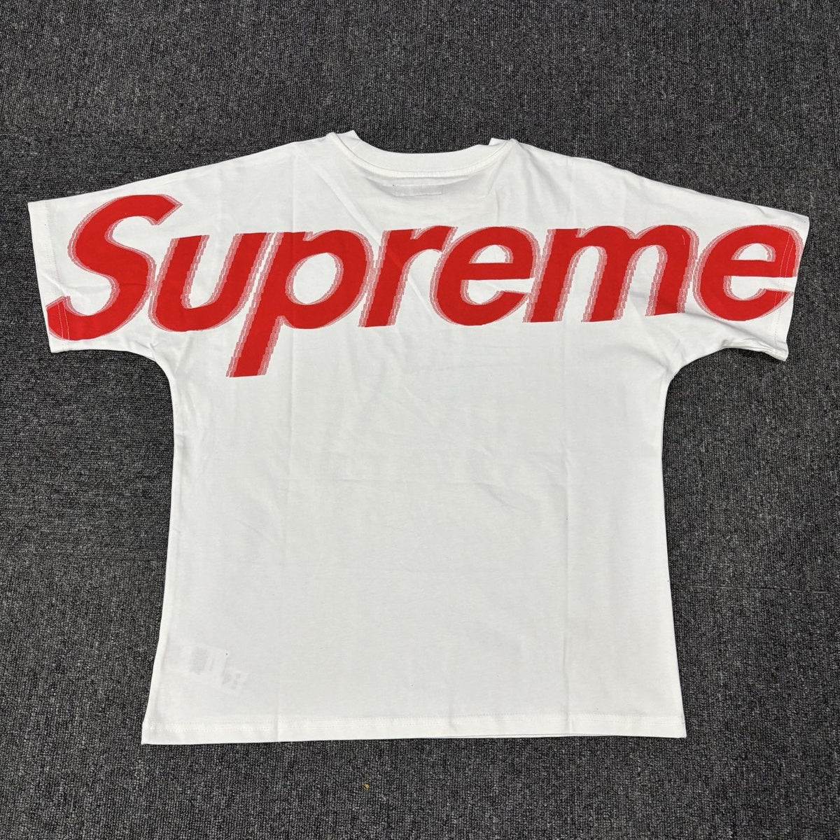 Supreme Oversized Wordmark Short-Sleeve T-Shirt — front